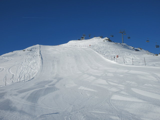 Grubengratabfahrt, rechts daneben der 4-CLD-B Grubenkopf