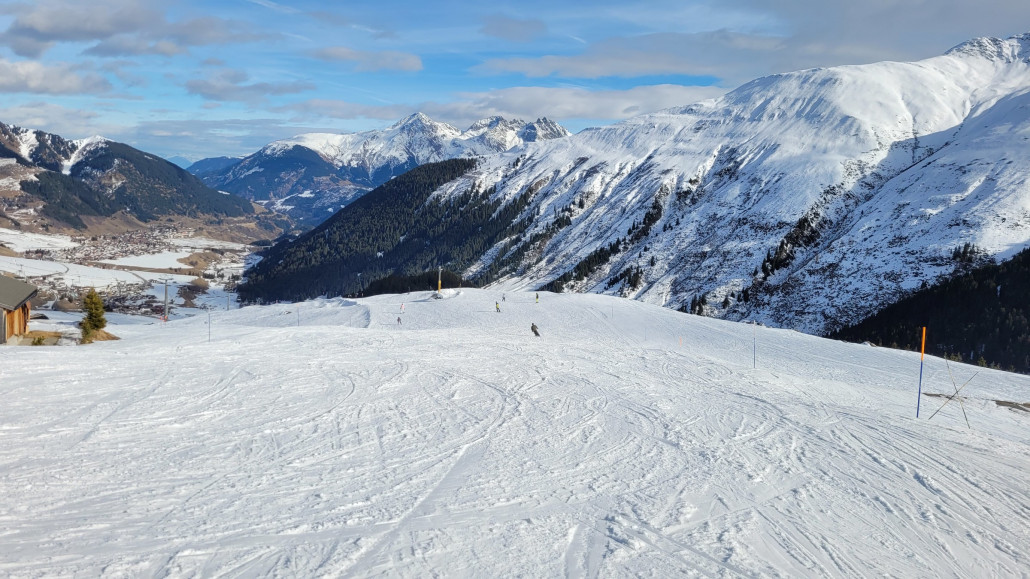Oberhalb Milez, Blick in die Surselva