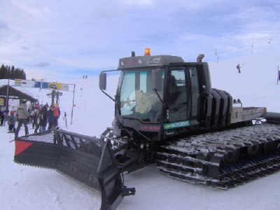 Wurde eingesetzt für einen Personentransport, diese mussten ein Familienskirennen vorbereiten
