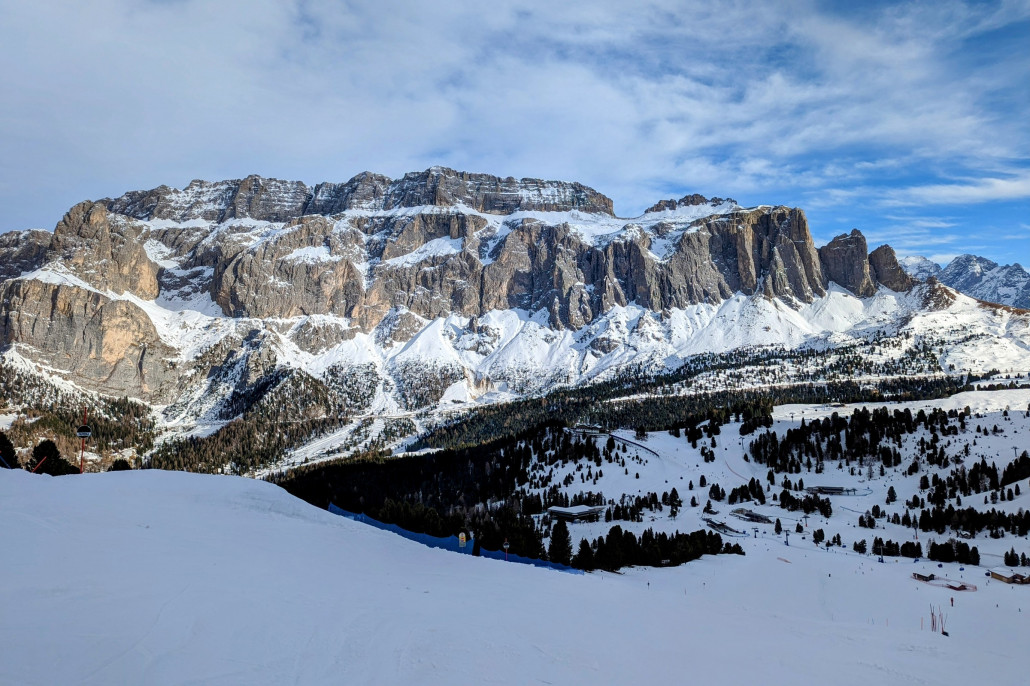 Sellastock umrundet. Vom Piz Sella nochmal schönen Blick darauf.
