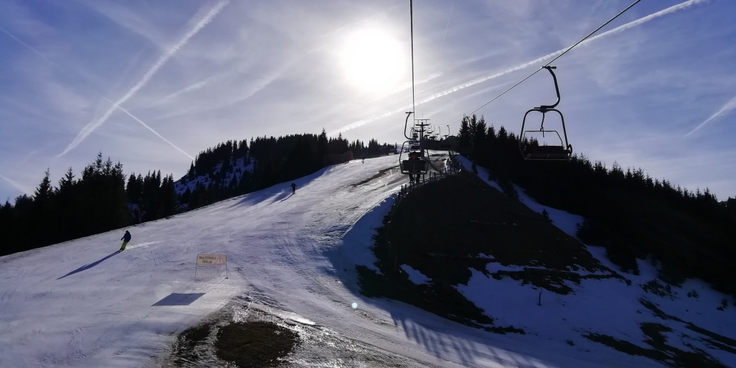 DSB Abfahrt auch sehr schneearm und viele Steine + Eisplatten