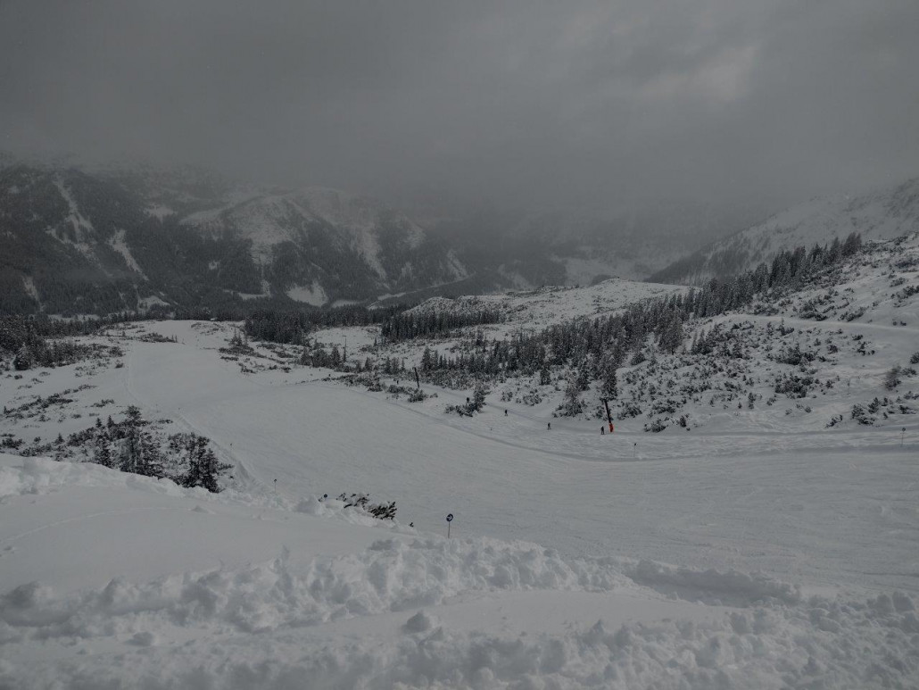 Tauernkarlift mit der dazu gehörigen Piste Nr. 11. Ist eine flache Angelegenheit, aber landschaftlich toll gelegen.