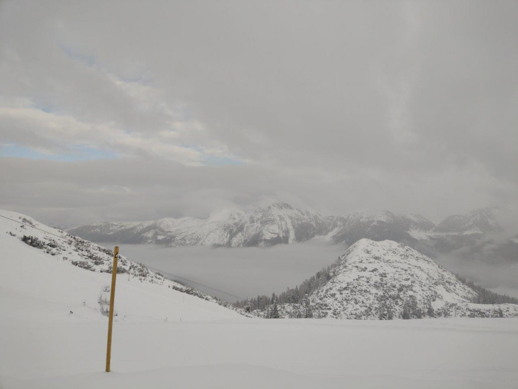 Nachmittags bildete sich in den Tälern Nebel. Blick vom Tauernkar ins Taurachtal.