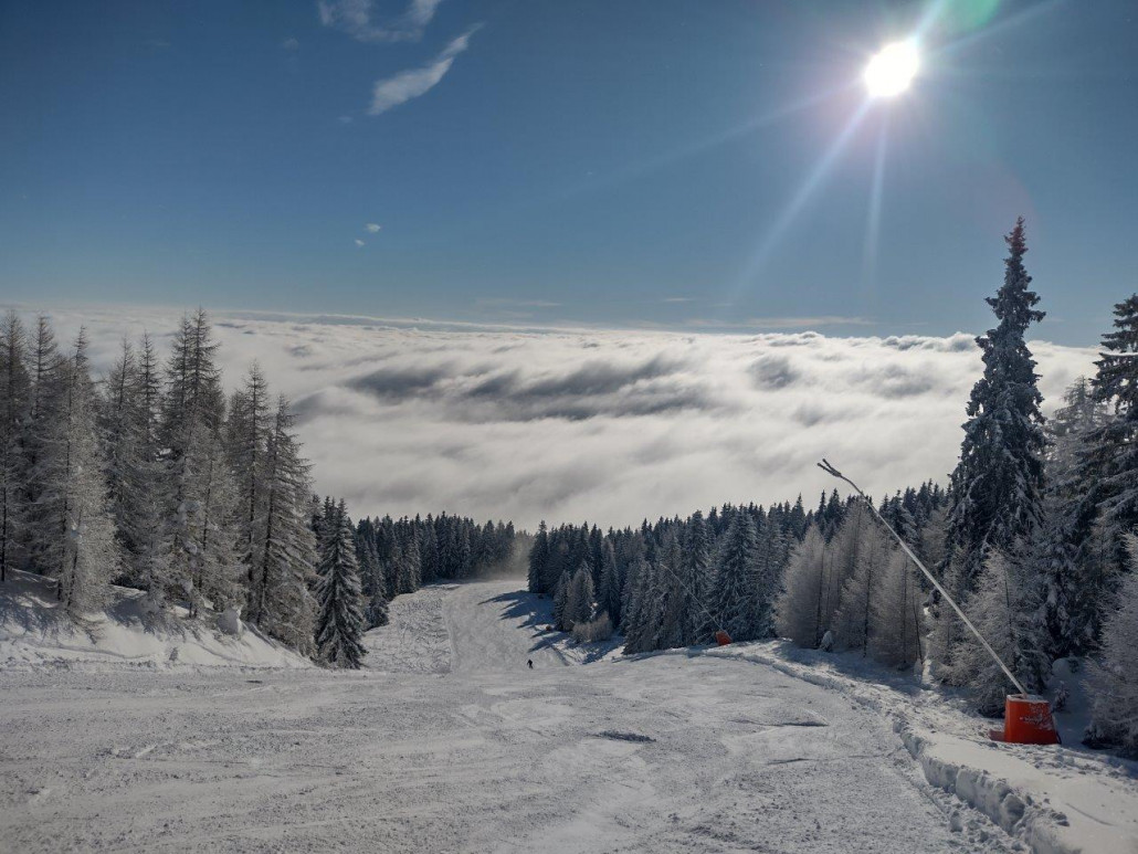 Piste Nr. 24, die Abfahrt zum Birkenhoflift. War toll zum fahren. Ist auch von der Anlage eine der schönsten Abfahrten hier - nicht zu breit und schön dem Gelände angepasst.