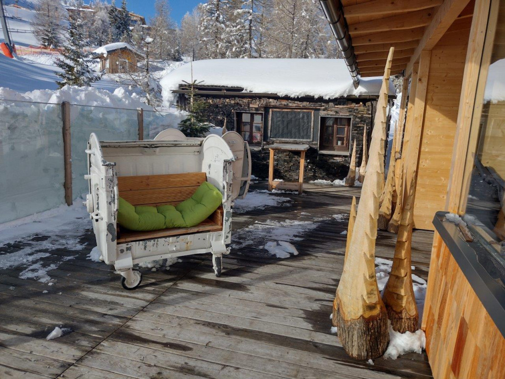 Was man so alles aus ausgedienten Mülltonnen machen kann!