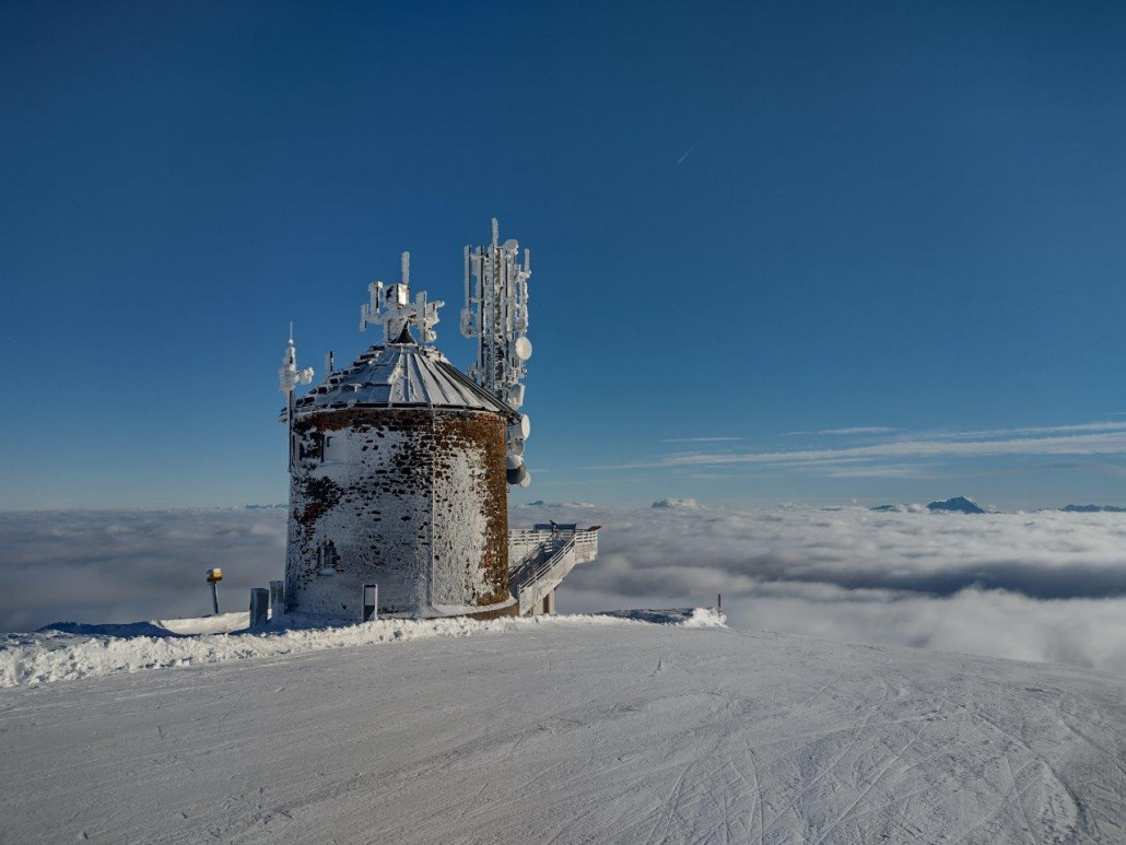 Nochmals der Deutsche Turm, diesmal in der Nachmittagssonne.