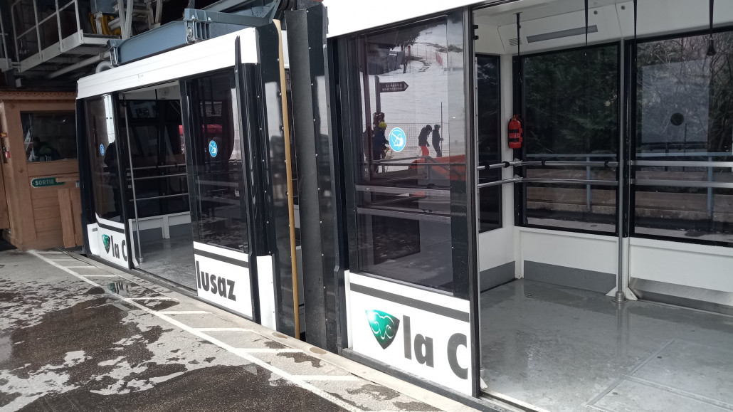 Seltsame Konstruktion.