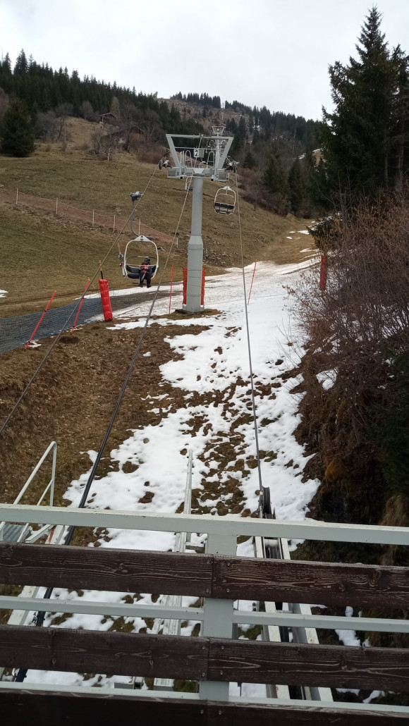 Diese gehört zu einem kuppelbarem 2er Sessel