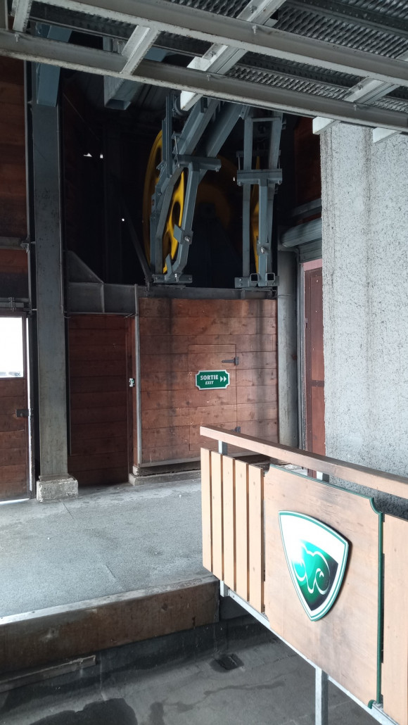 Durch die zwei Zugseile und der Einspurigen Trasse war der Seilverlauf in den Stationen auch etwas anders.