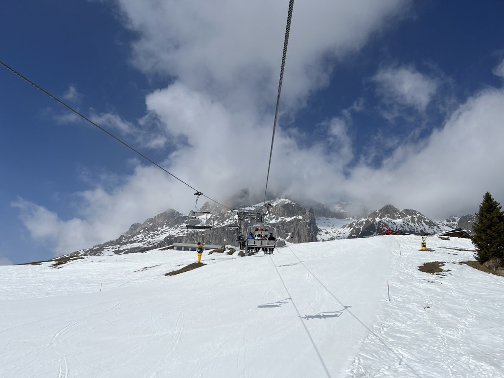 Wiederholung am "Burz" auf der schwarzen Piste war sehr lohnenswert, nahezu jungfräulich und wunderbar aufgefirnt um diese Zeit