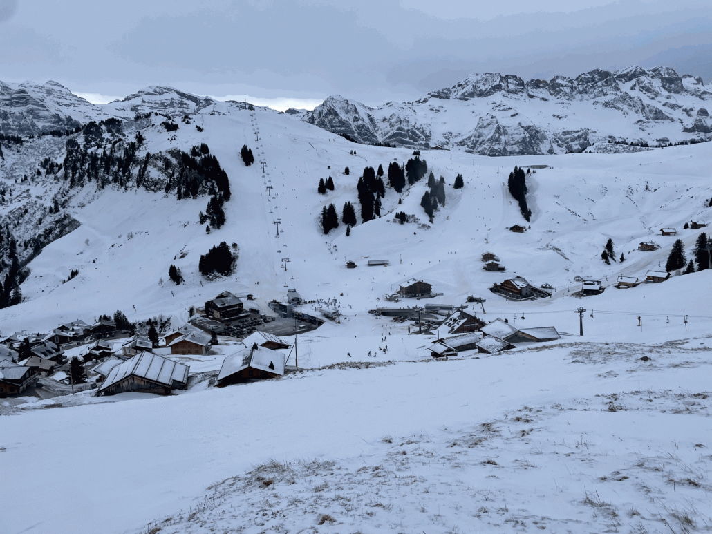 Les Crosets um etwa 10:00: noch nicht viel los