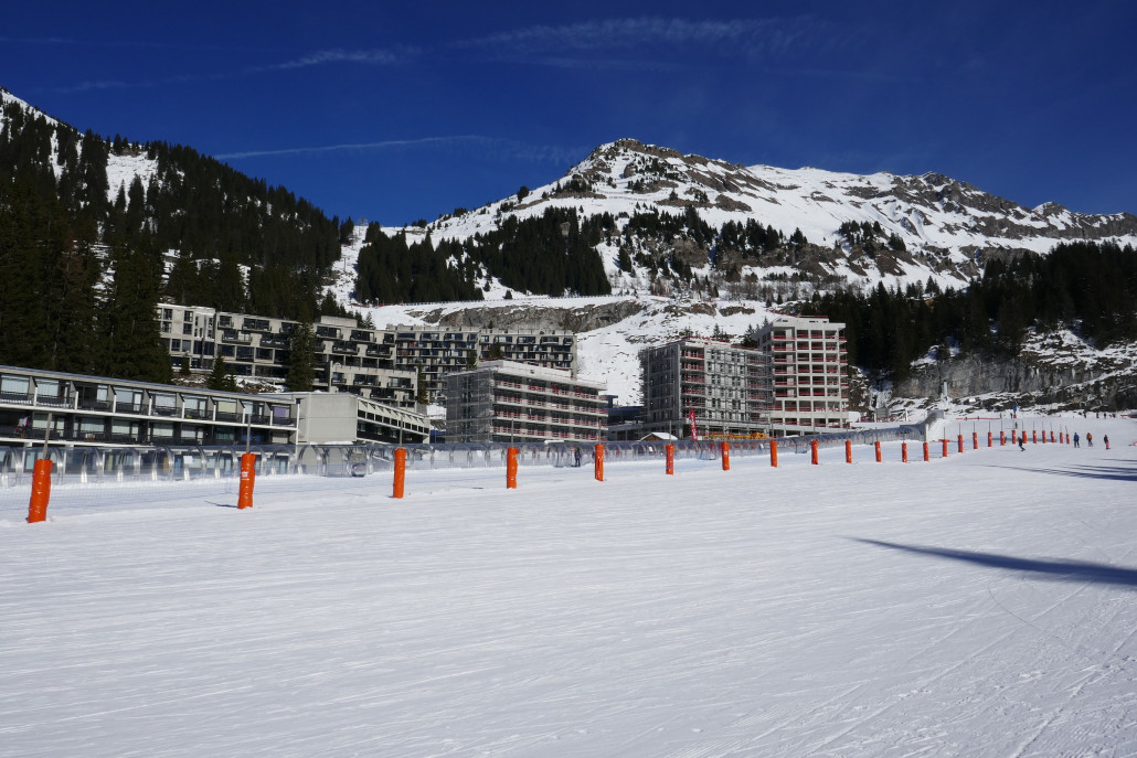 Fällt gar nicht auf, dass die 3 rechten Gebäude gerade erst neu gebaut werden...