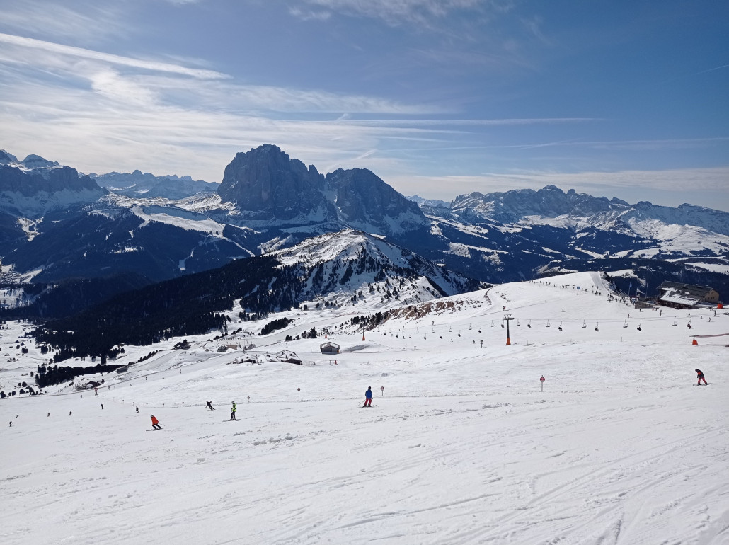 Langkofel und Rosengarten, davor die Seiser Alm
