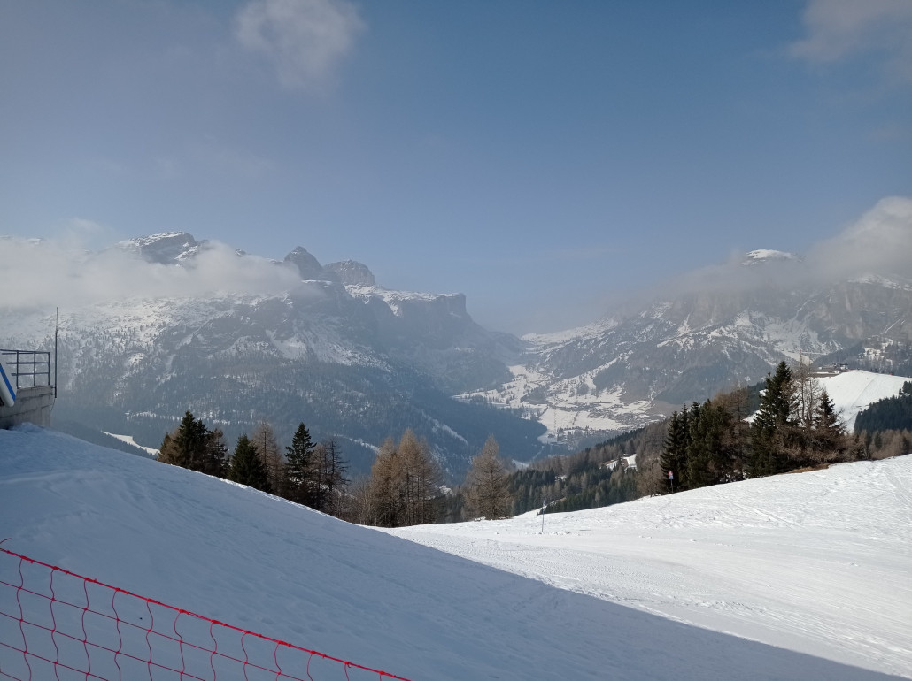 Am Piz Arlara, Blick zum Grödner Joch