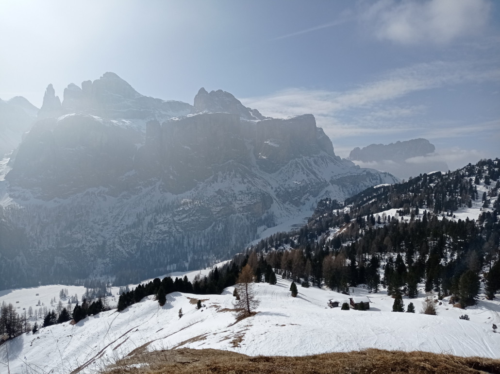 Sella und Langkofel im Dunst