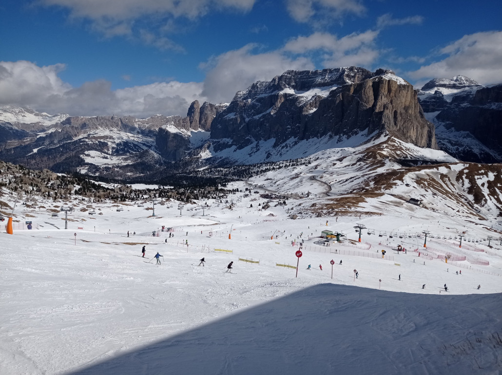 Col Rodella mit Blick zum Grödner Joch, Sellastock, Sellajoch
