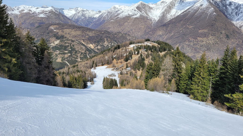 Roter Hang vor Lieuson-Talstation