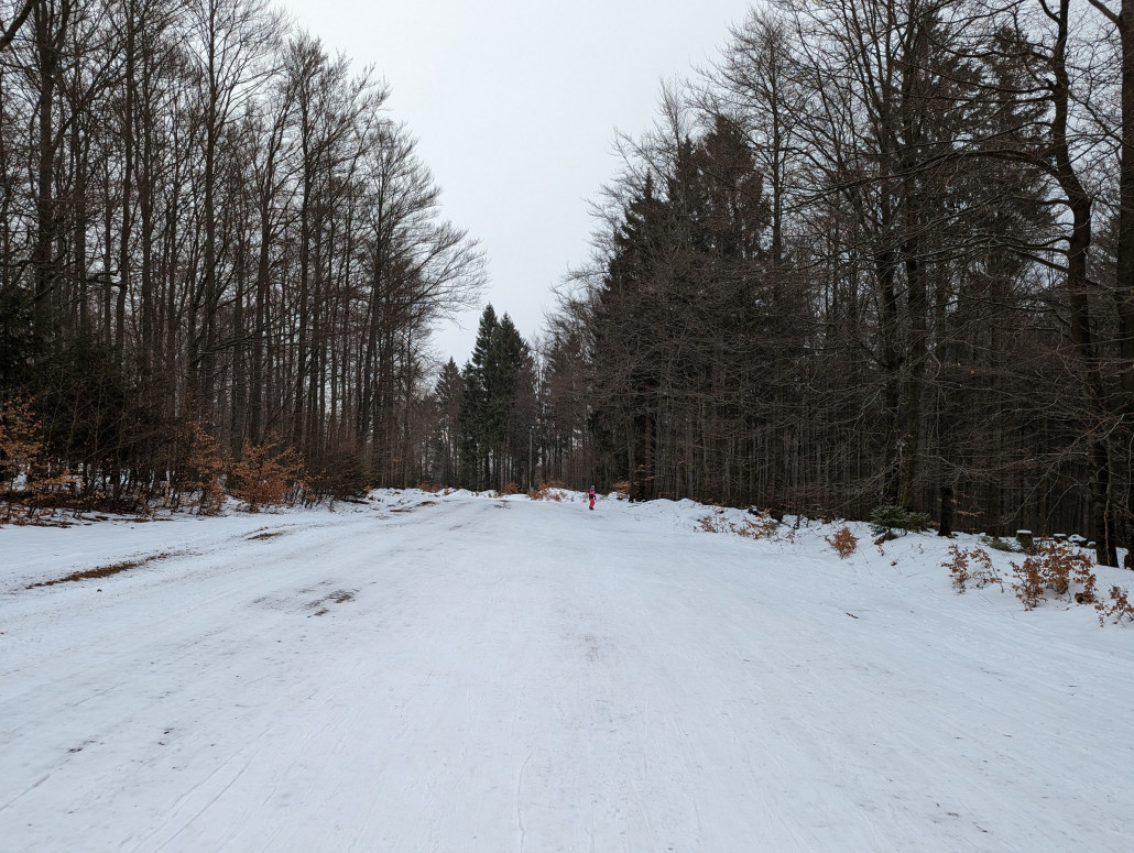 Dünne Verbindung zwischen oberem und unterem Teil.