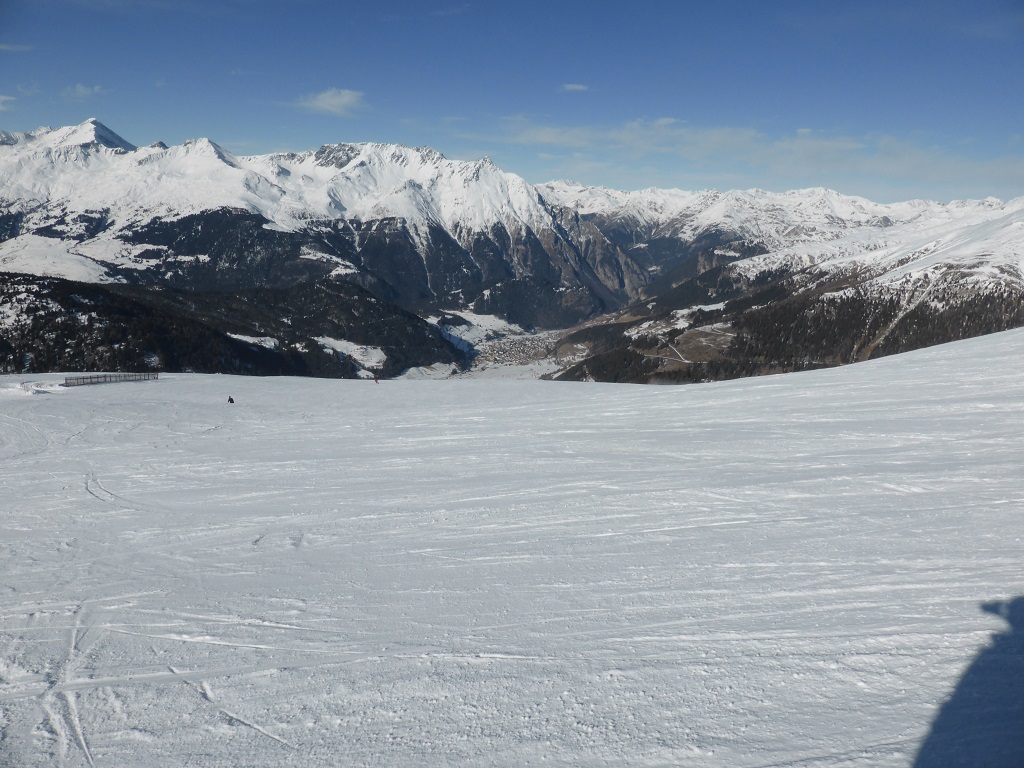 die ultrabreite Piste an der Zirmbahn. Ist jetzt nicht anspruchsvoll, aber wegen dem guten Schnee paarmal gefahren