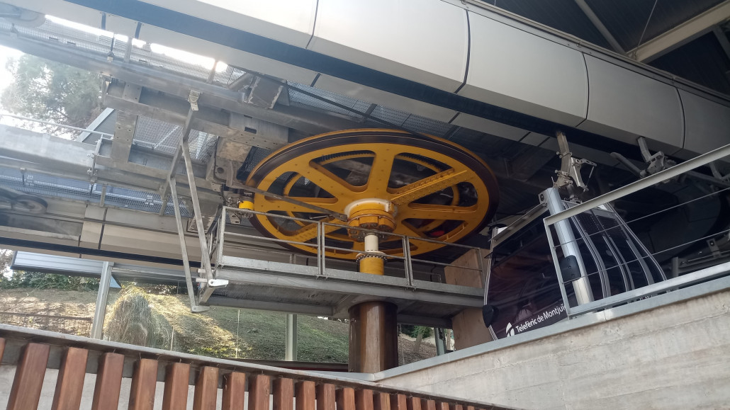 Warum diese Antriebsscheibe mit Schrauben verstärkt wurde will ich nicht wissen.