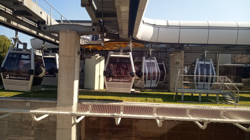 Die Mittelstation, bergwärts ohne Ausstieg für Fahrgäste...