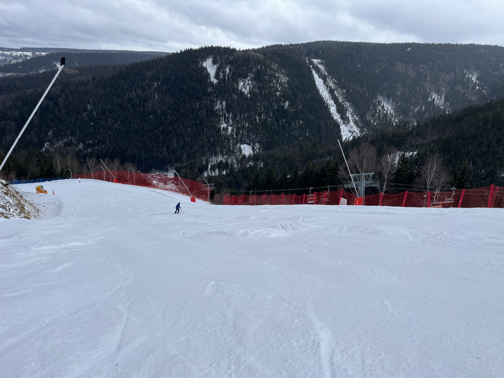 Auf der roten "Jachymovska" (1) gab es zum Mittag dann auch Haufen, aber gefühlt weniger und kleiner