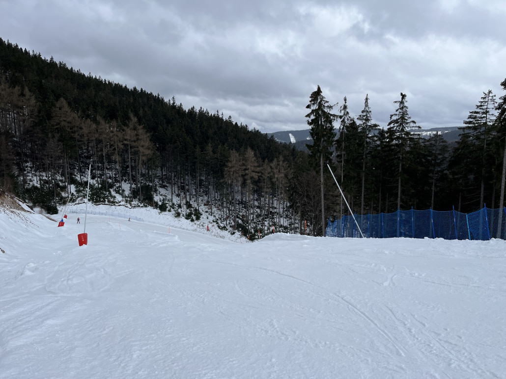 Zufahrt zur letzten Kurve ist gern mal abgerutscht, gestern hielt sie gut