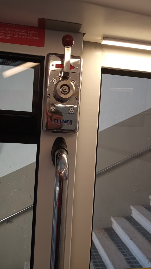 Verchromte Notbremshebel, nicht schlecht!