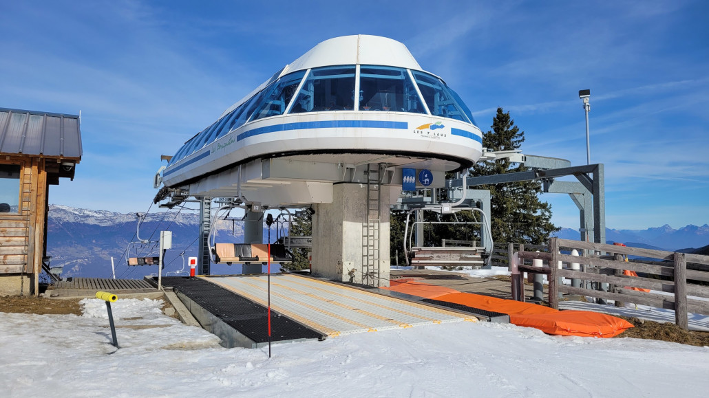Bouquetins-Sessel mit Ausstiegs-Förderband