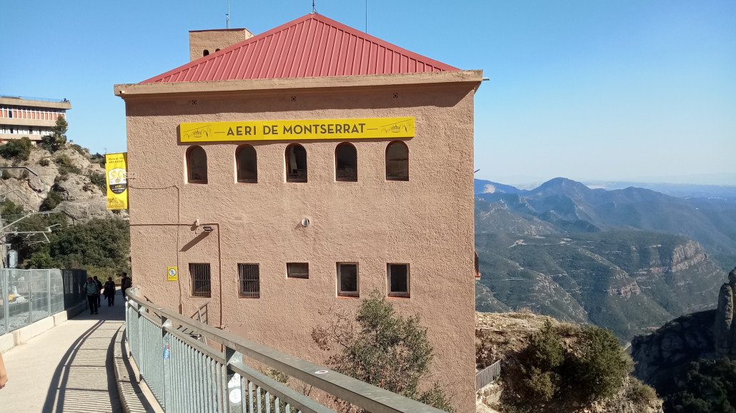... und daher mit der SSB nach oben und dann ab zur Station der Schnellsten Möglichkeit.