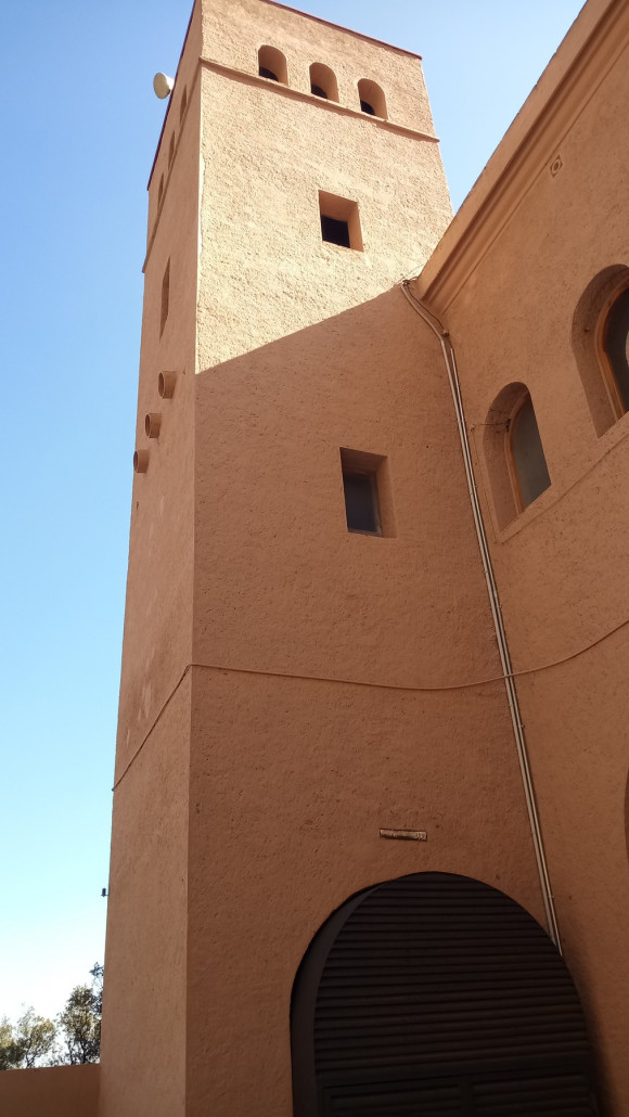 Architektonisch sehr minimalistisch gehalten, integrierte sich aber besser ....