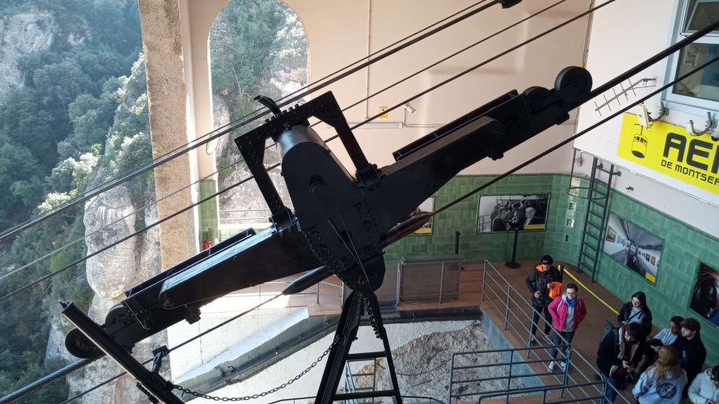 Hinein in den Palast der Technik.