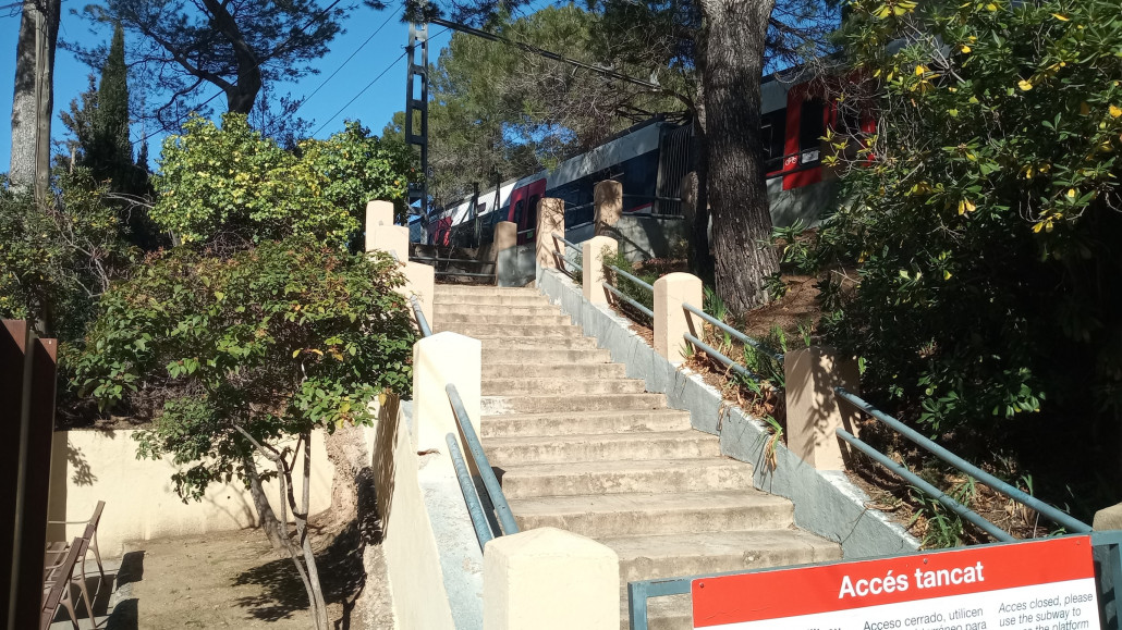 Selbst die gesperrten Bereiche das Bahnhofes sind in einem Zustand wie ich ihn gerne in Deutschland hätte!