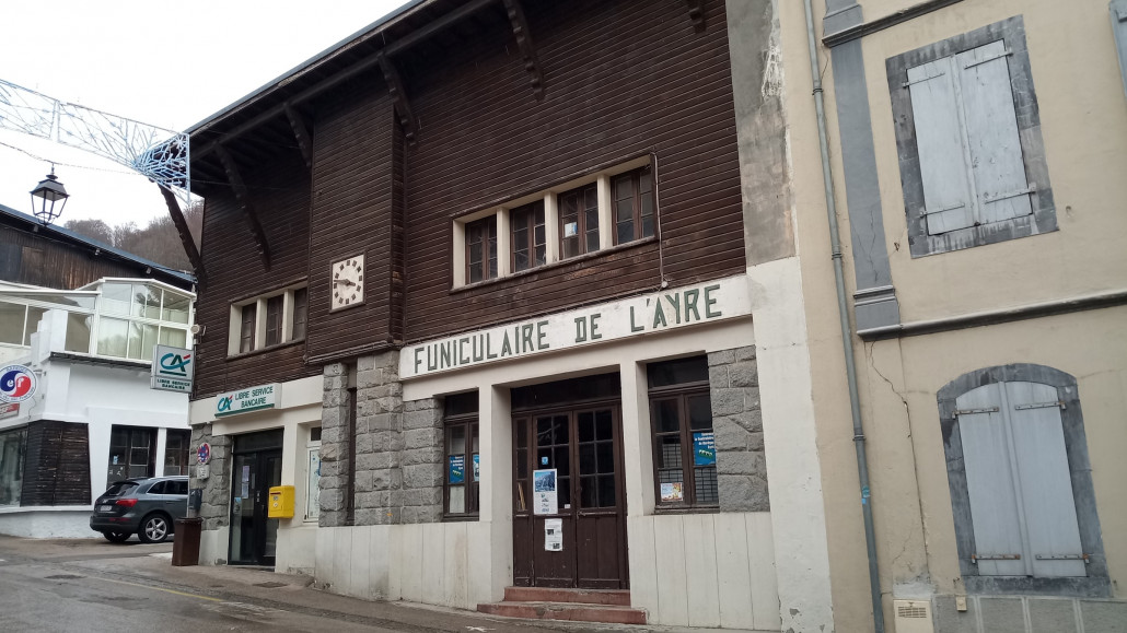 Die Uhr läuft und stimmt genau