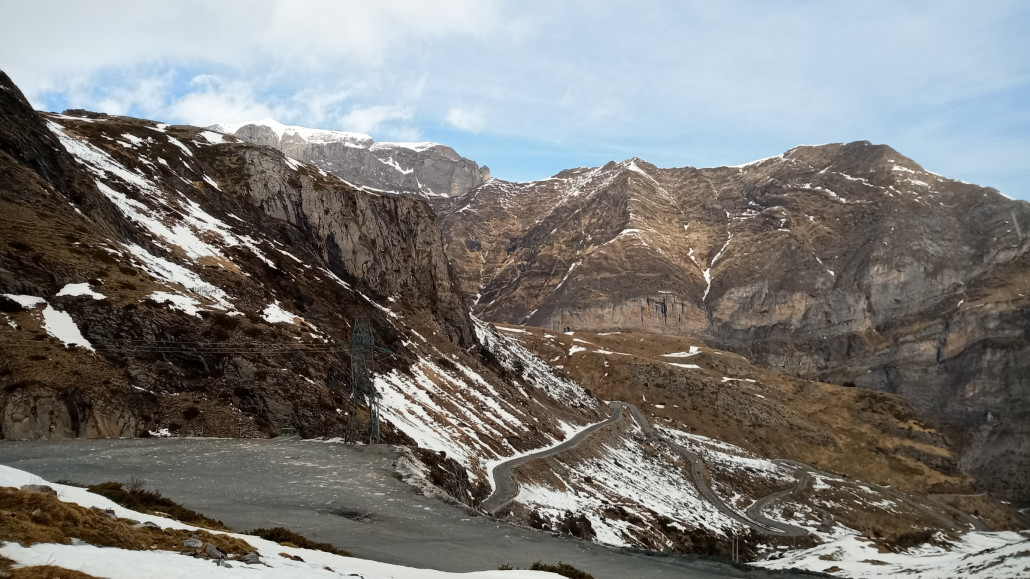 Straße: Grenzgenial und Sackgasse, an der Staatsgrenze ist Schluss