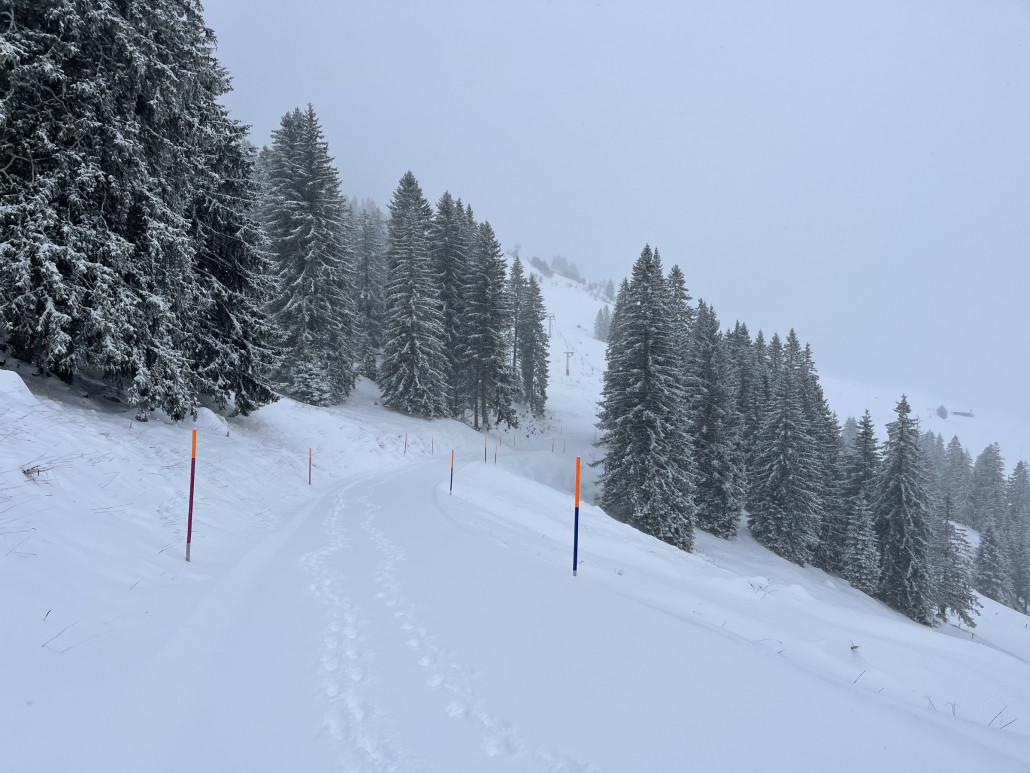 Ab Aengi ist nichts mehr präpariert, nur noch zwei Fusspuren