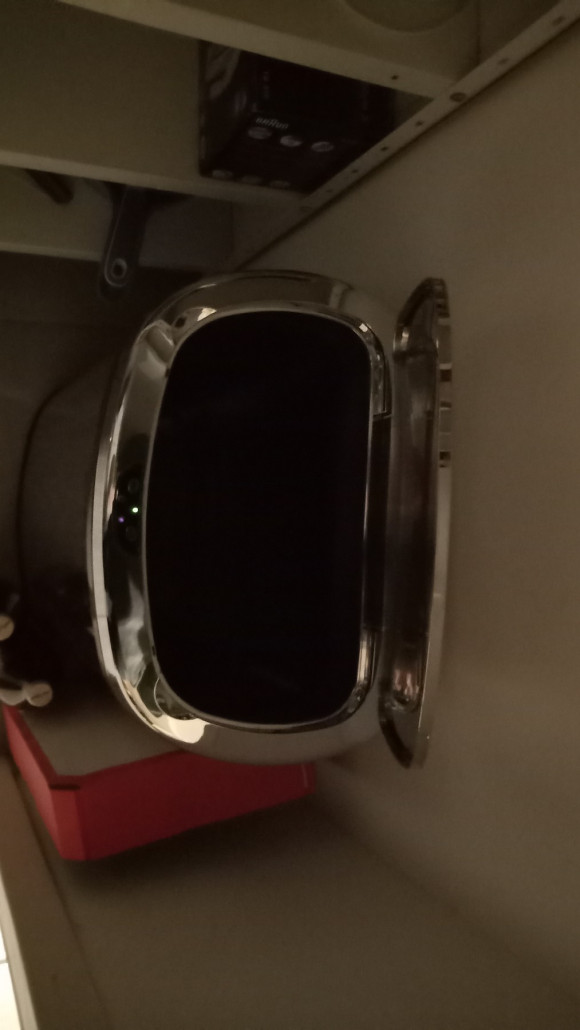 ... das technische Highlight befand, ein elektrischer Mülleimer.