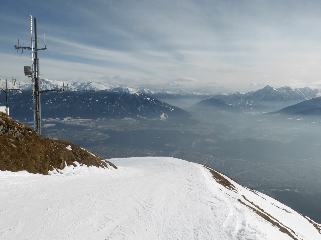 Geradeaus ginge es direkt nach Innsbruck