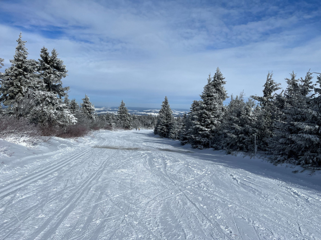 Immer wieder gab es gefrorene Wasserläufe oder Wasserlöcher auf der Piste, aber kein Problem dies zu über- oder umfahren
