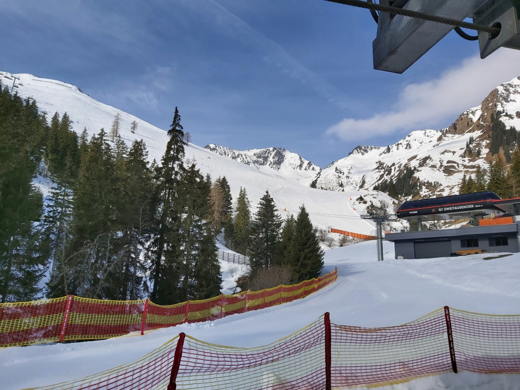 Rassige Piste am Zweitausender.