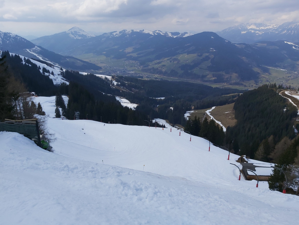 Hätte dennoch nichts gegen eine Fahrt. Die Zeit sagt aber was anderes. Das erste Mal Richtig in Kitzbühel und dann keine ganze Streif. Wird nachgeholt.