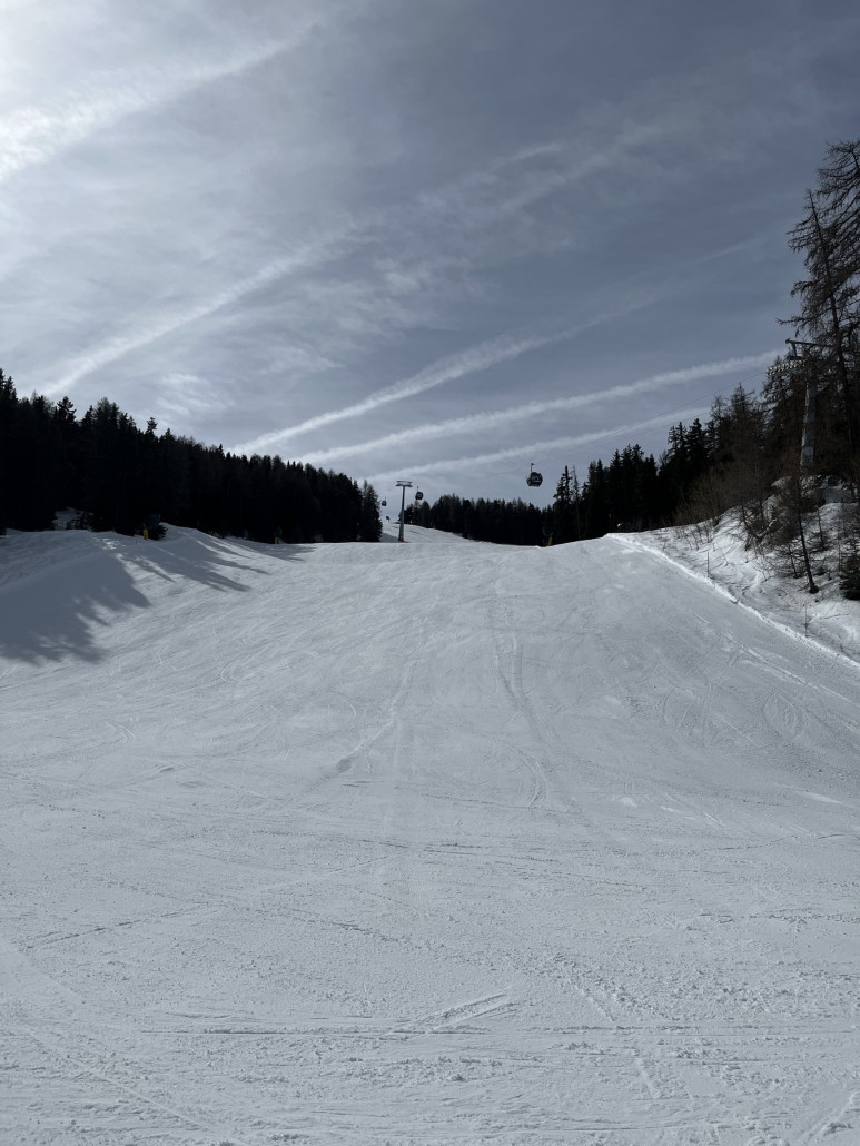 Piste de l‘ours morgens in top Zustand