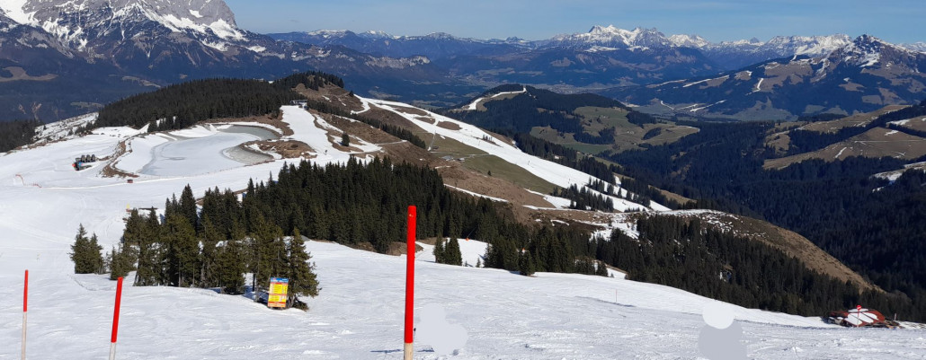 Blick vom Eiberg auf die Ellmauer Südseite. Hinten Astberg und K. Horn