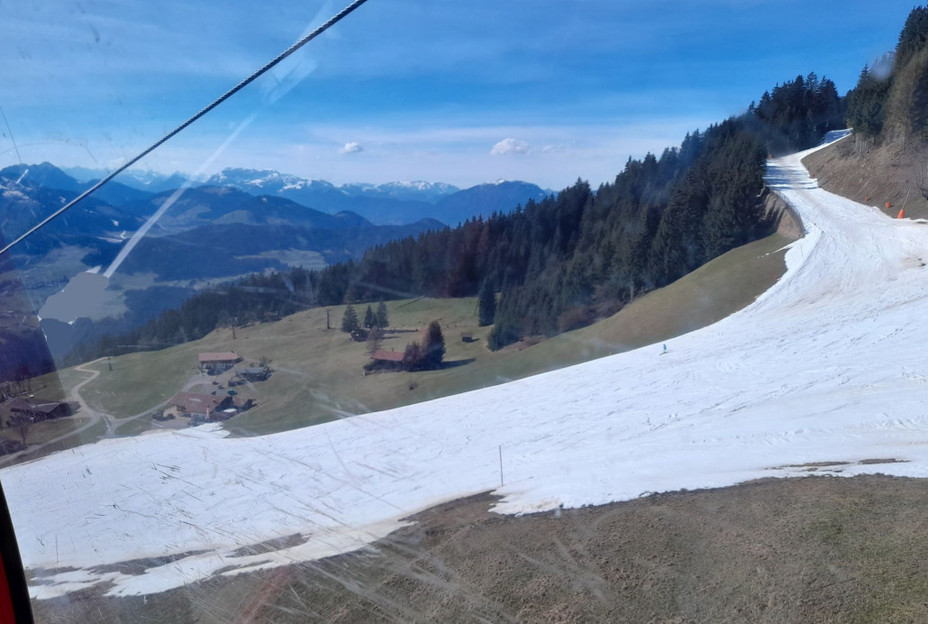 Hopfgarten: sehr weich. Die Talabfahrt ist seit heute nicht mehr geöffnet.
