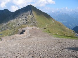 173-Verbreiterte und neu planierte Piste 13.jpg