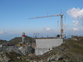 169-Südseite des Bergstationsgebäudes.jpg