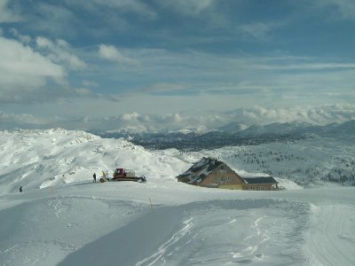 Die Krippenstein-Lodge ist der Treffpunkt und Basisstation (Nächtigungsmöglichkeit) der Freerider