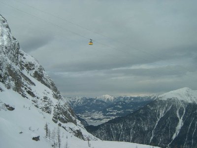 Atemberaubend der hohe Abstand über Grund