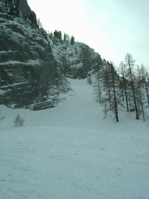 Rückblick zur oberen Eisgrupe - einer der schönen Steilhänge neben den Westabbrüchen des Krippensteins