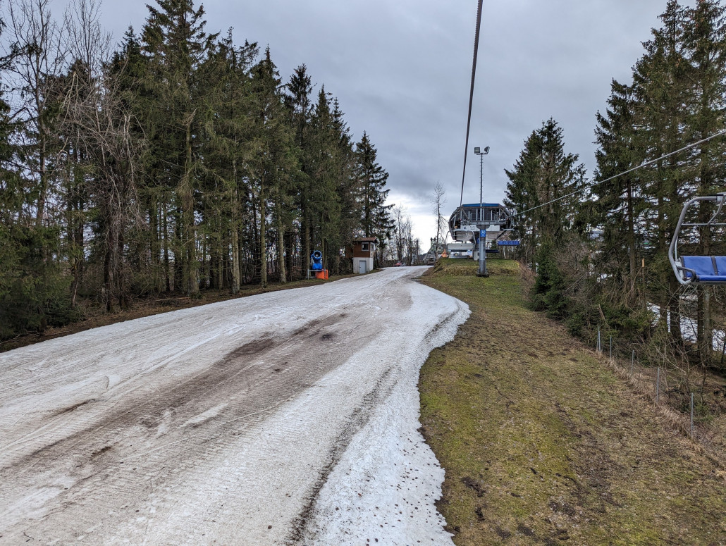 Rauher Busch schon ziemlich dreckig, aber nur oberflächlich.